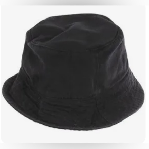 REVERSIBLE! New! tow hat looks in One! -Solid Black or Cow Print Bucket Hat! - Picture 6 of 6